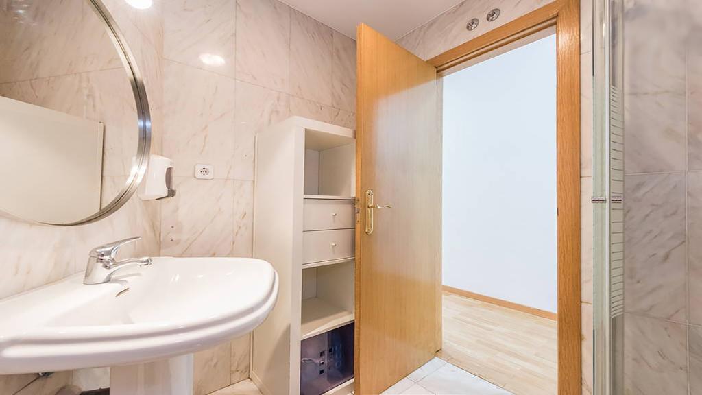 Concepcion Jeronima Apartment Madrid Luaran gambar