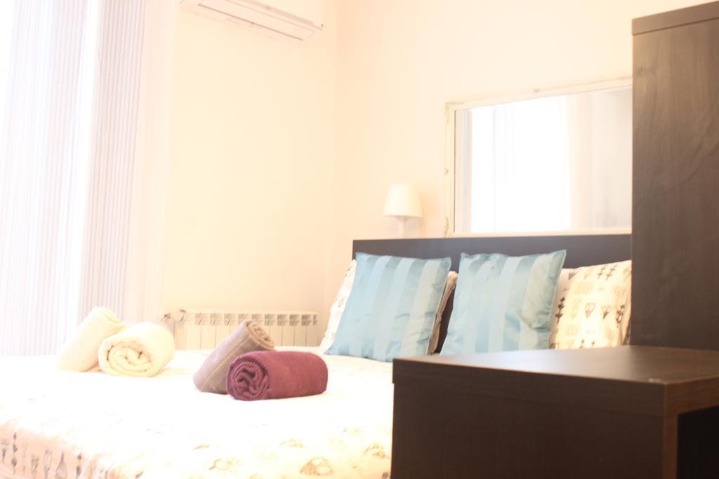 Concepcion Jeronima Apartment Madrid Luaran gambar